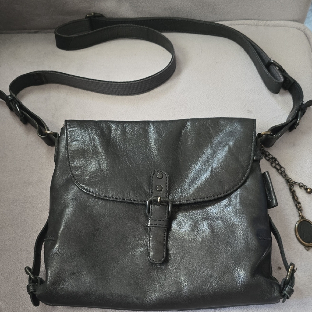 Aunts & Uncles Mrs. Puff Pie Black Leather Crossbody